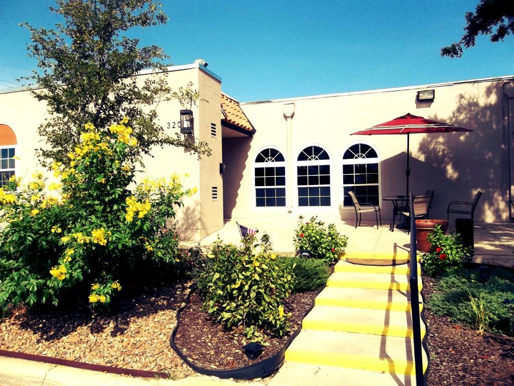 Knights Inn Pearsall 외부 사진